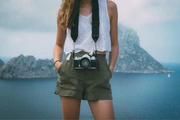 Bermudas baratas de Zara que combinan con camisas de lino o chaleco para un look sofisticado