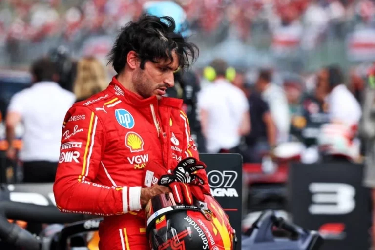 Carlos Sainz se enfrenta a los jefes de Ferrari
