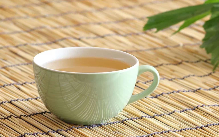 Descubre las bondades del té blanco en tiempo récord: perfecto para adelgazar de cara al verano