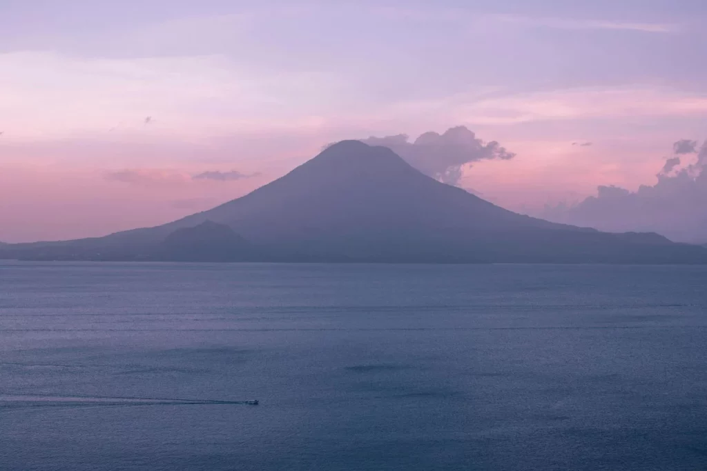 Ganar miles de euros es fácil si conoces este volcán que escupe oro