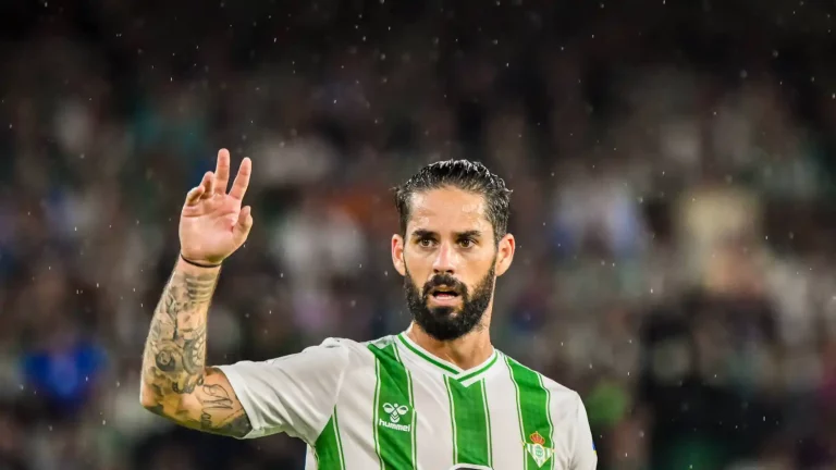 Isco mete en un problema a Pellegrini en el Betis