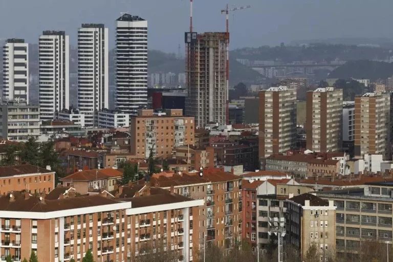 El revés de la ‘Ley del Suelo’ aparca las soluciones de la vivienda hasta después de las europeas