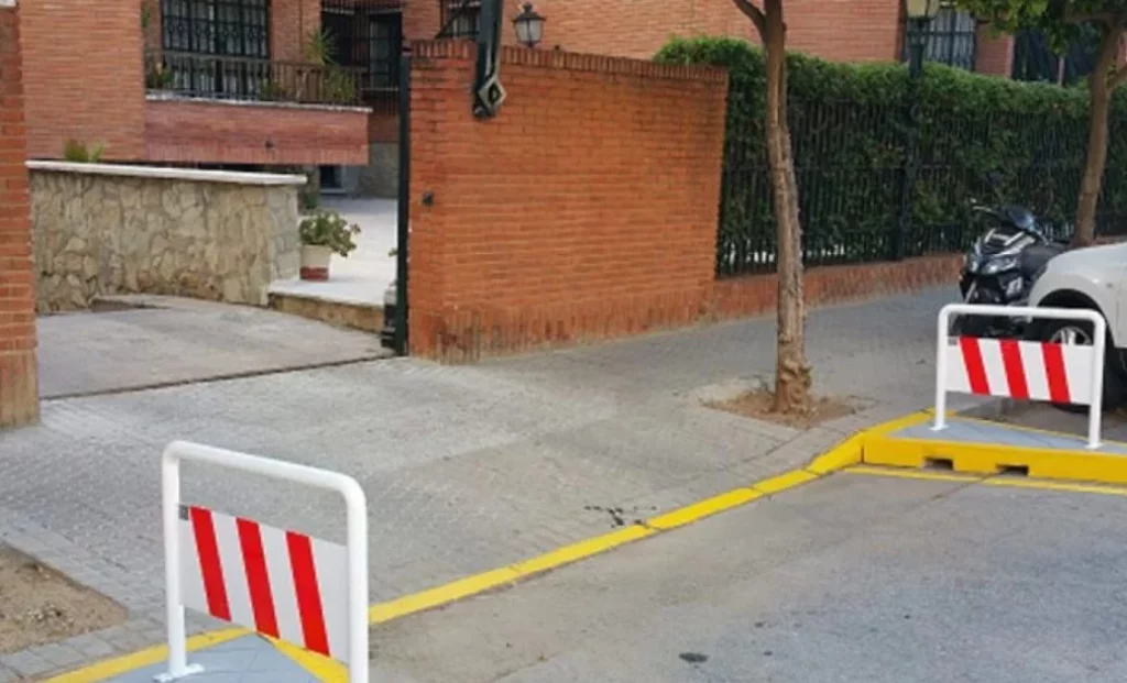 ¿Se Puede Aparcar Delante De Un Garaje Que No Tiene Vado?