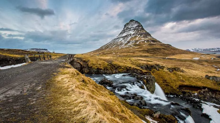 Kirkjufell, Islandia: La Montaña De La Iglesia