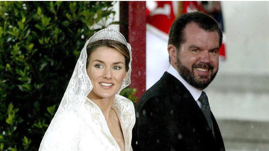 La familia de la reina Letizia a puñetazos Pilar Eyre detalla el infierno de los Ortiz Rocasolano
