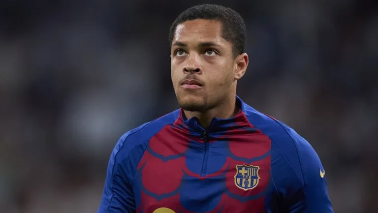 Agente de Vitor Roque quiere colocarlo en el Sevilla FC