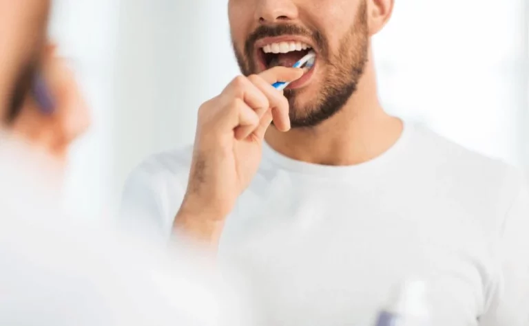 Los 5 errores habituales que cometes al cepillar tus dientes