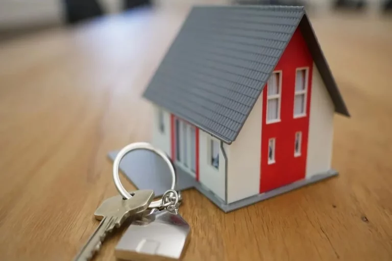Los jóvenes en España, incapaces de comprar una vivienda
