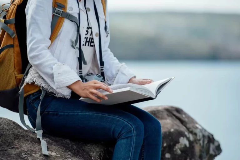 Los mejores libros de viaje para explorar España desde tu sofá