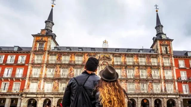 Este Influencer Se Hace Viral Al Mostrar La Verdadera Atracción Turística En Madrid