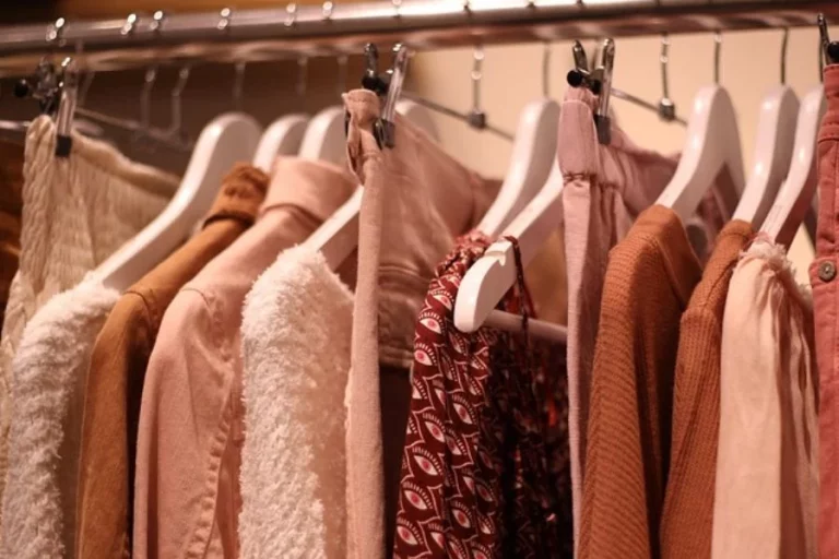 Destaca con este vestido campestre de Mango de estilo boho