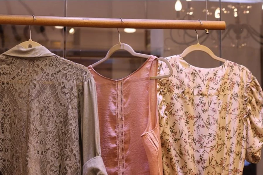 Mango te lleva a destacar con este vestido campestre de estilo boho y estilazo
