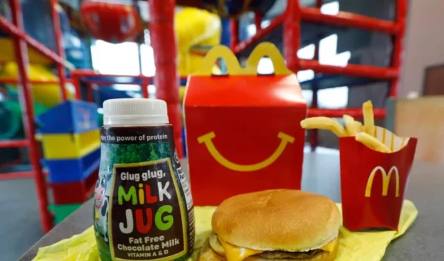 Mcdonald’S Cambia Su Menú Infantil Happy Meal Tras Casi 40 Años Por Un Motivo De Peso