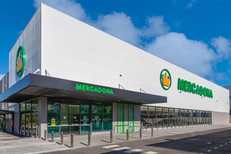 Mercadona ofrece un lifting en casa por menos de 2 euros con este producto de Deliplus