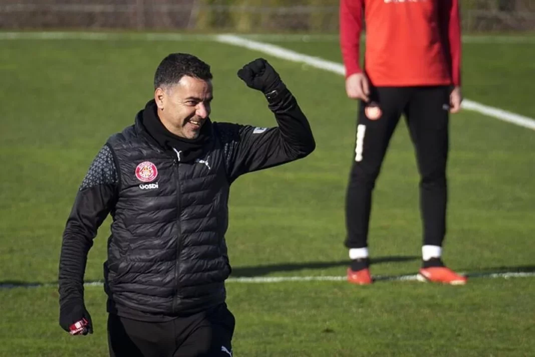 La dirección deportiva del Sevilla FC quiere a Míchel mientras que el Consejo es partidario de Bordalás. Fuente: Agencias