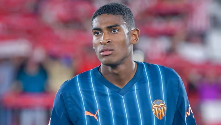 Mosquera podría salir gratis del Valencia CF