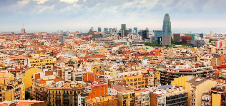 ASISPA y SUARA brindarán atención a 82.000 hogares gestionando la Teleasistencia Municipal en Barcelona