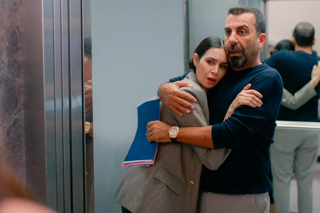 'Hermanos': Akif Se Harta Y Se Carga Su Relación Amorosa De Esta Manera