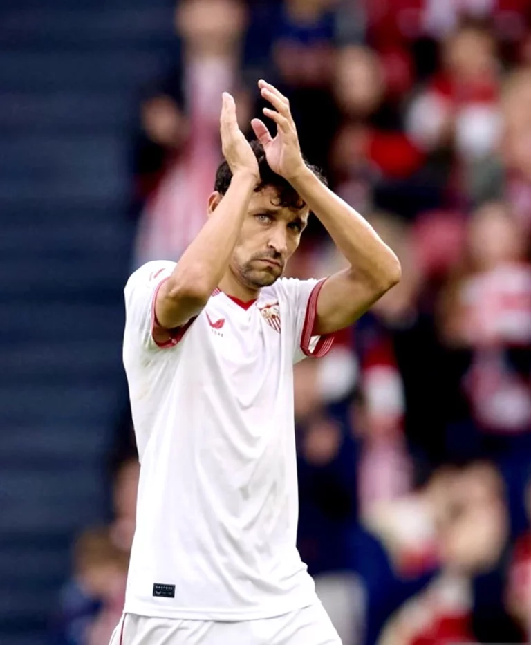 La despedida de Jesús Navas, empañada por torpeza del Sevilla FC