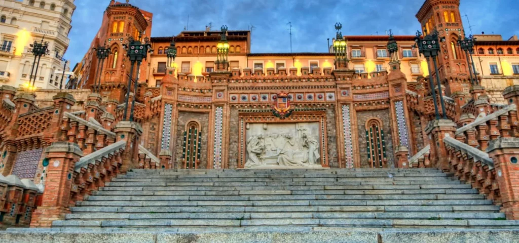 Escalinata Del Óvalo, El Rincón De Teruel Que Te Dejará Boquiabierto 