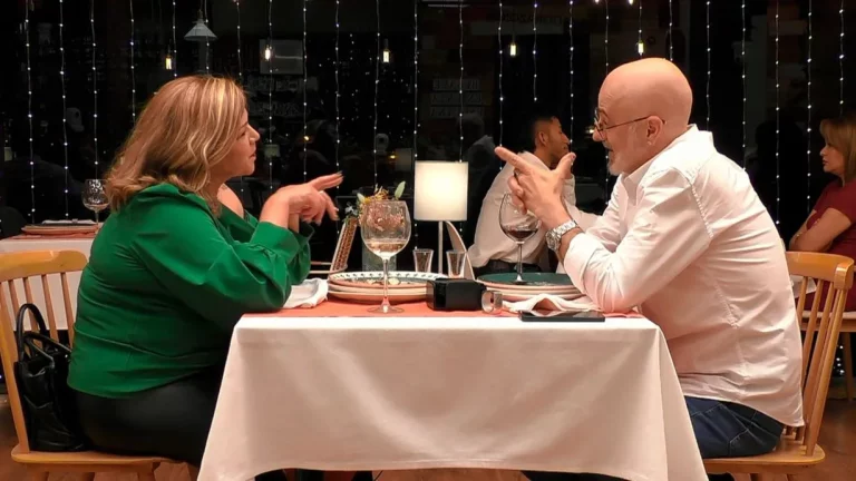 Tormenta en ‘First Dates’ con el tatuaje de un soltero loco por Vox