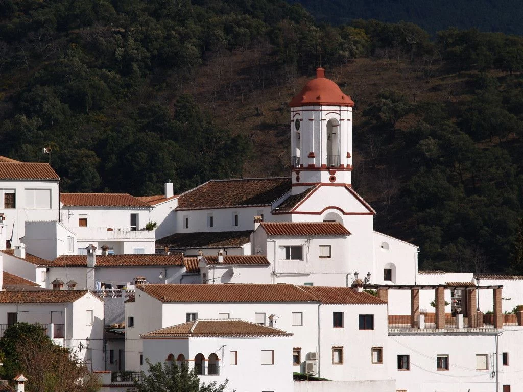 Un pueblo museo entre bosques y montañas