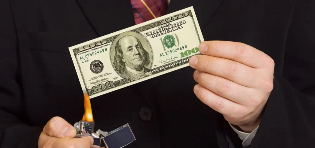 En Madrid No Pasa: El Dinero Derrochado Por Conductor En Los Ángeles