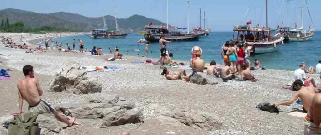 Olimpos En Turquía: El Misterio De Las Piedras Que Arden Al Contacto Con El Aire 2 La Explicación De La Ciencia No Hizo Mermar Al Turismo En Turquía