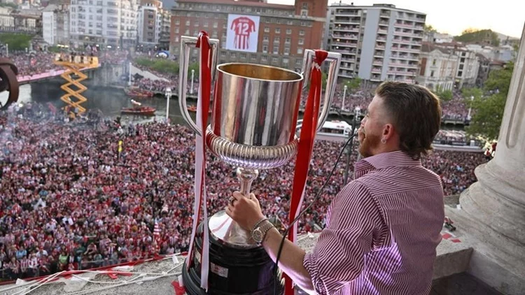 Homenaje Iker Muniain