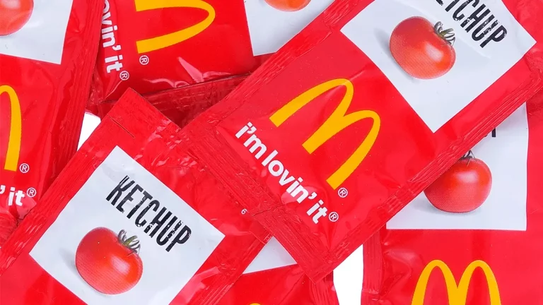Los típicos sobres de kétchup de Burger King o McDonalds desaparecen para siempre