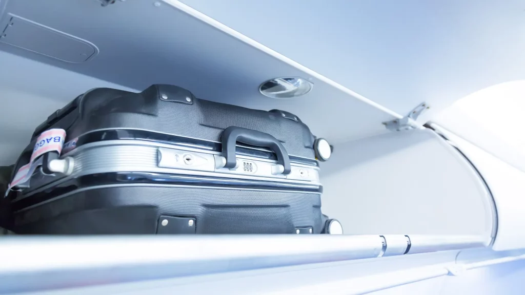 Los Expertos Explican Por Qué No Debes Llevar Una Camiseta Puesta En El Avión 3 Maleta Mano Cabina Avion 98
