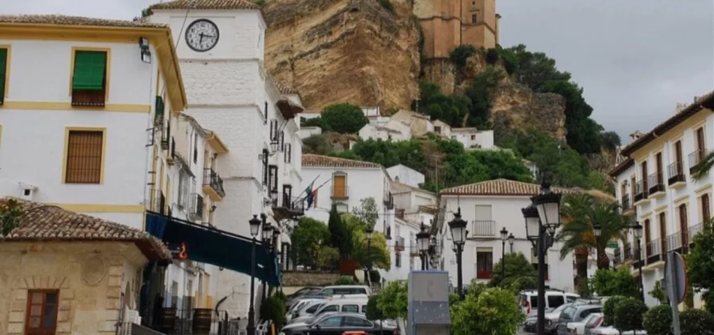 Planes para recorrer Montefrío tras admirar su mirador