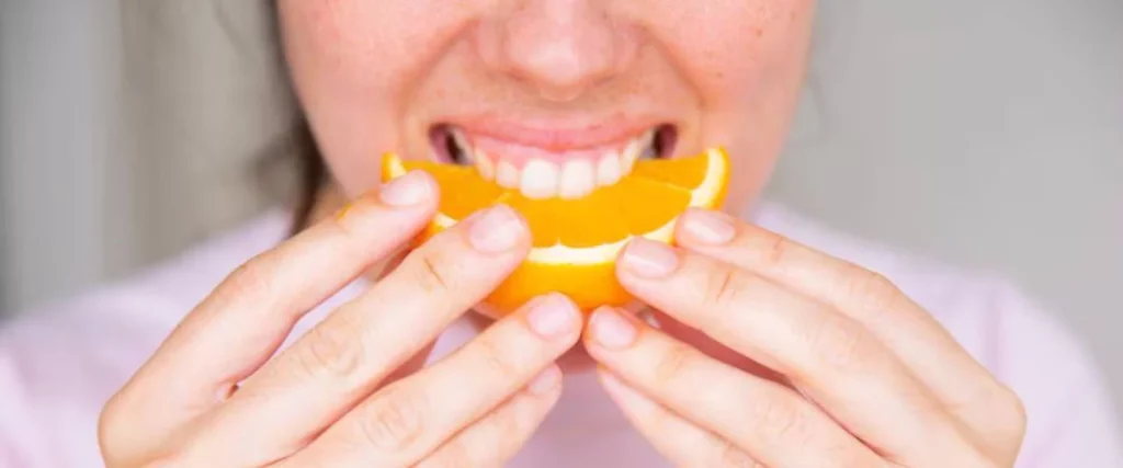 ¿Dientes Amarillos? Conoce Los 3 Alimentos Naturales Que Los Blanquean 2 Otros Alimentos Que Benefician Notablemente A Tus Dientes