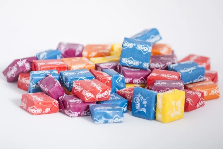 La historia de los Sugus, el caramelo que marcó a una generación en España
