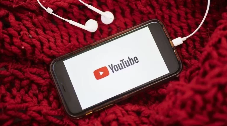 Ask Music de YouTube te permite crear playlists a tu gusto con inteligencia artificial en cuentas Premium