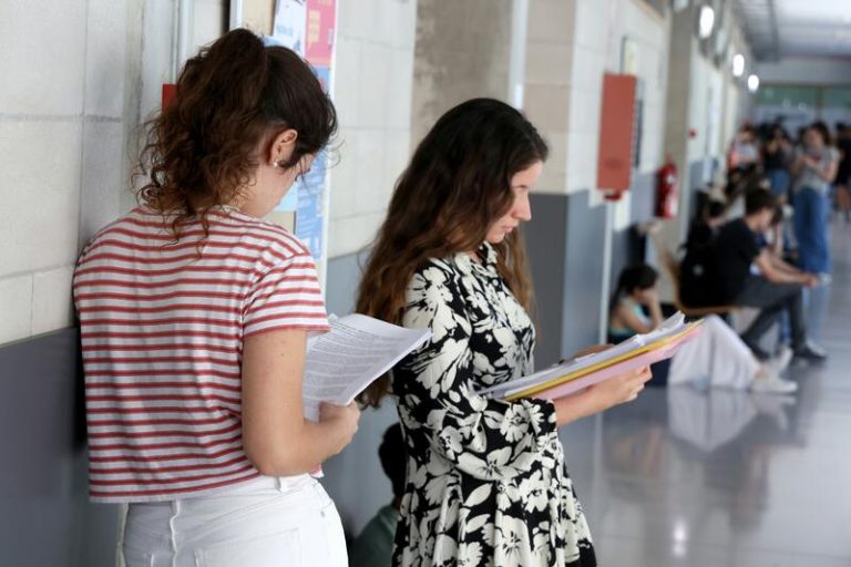 La EBAU comienza mañana en Madrid y La Rioja, primeros en examinarse, y los alumnos de Baleares los últimos el día 11