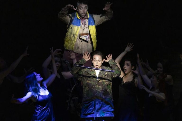 La magia de Mozart resuena en Les Arts con una producción inmersiva de ‘La Flauta Mágica’