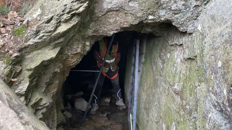 El Parque Natural del Montseny (Barcelona) cierra sus minas para proteger a los murciélagos