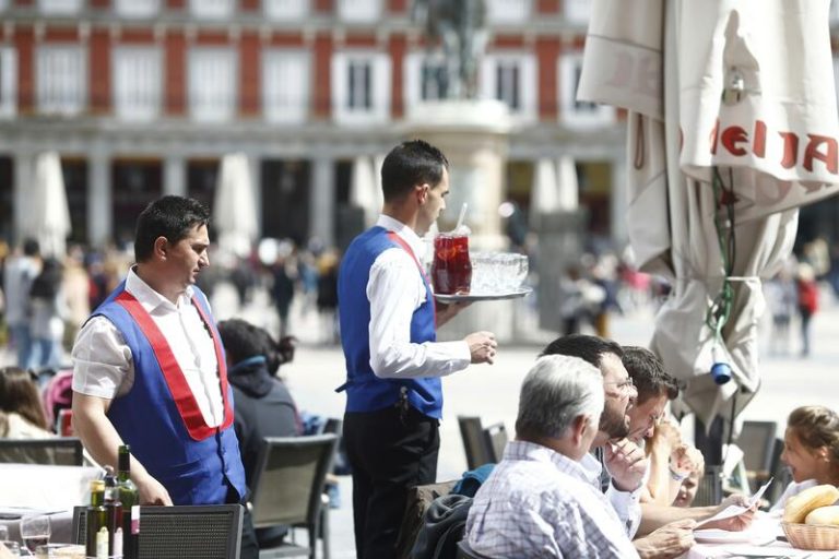 El coste laboral en España: incremento récord del 7,5% en el primer trimestre de 2024