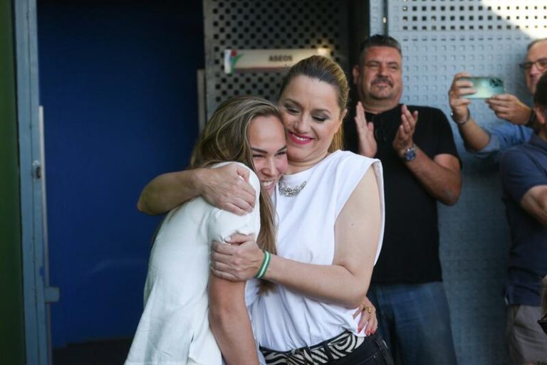 Sevilla honra a sus campeonas del mundo, Irene Guerrero y Olga Carmona dan nombre a dos centros deportivos
