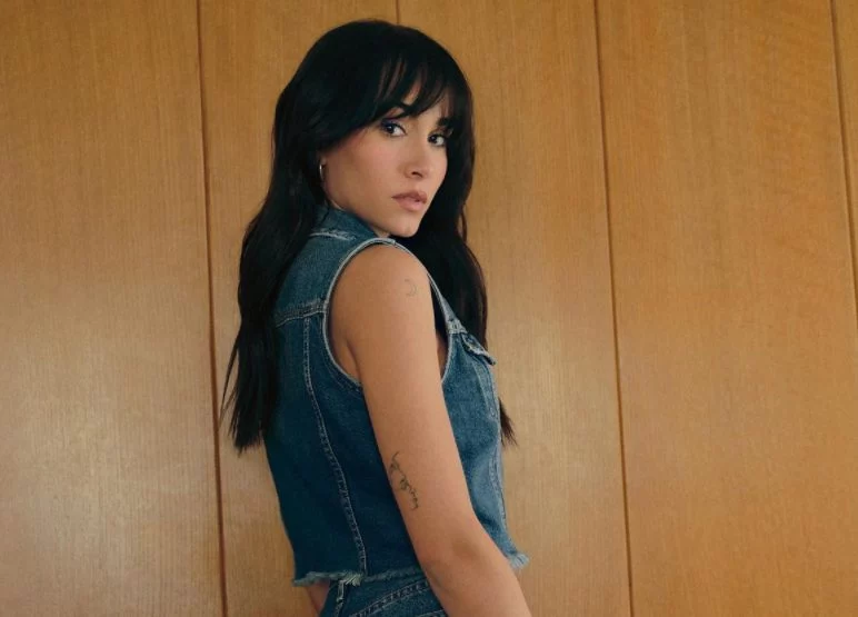 Bershka seduce con el look de Aitana que puedes copiar entero por menos de 50 euros