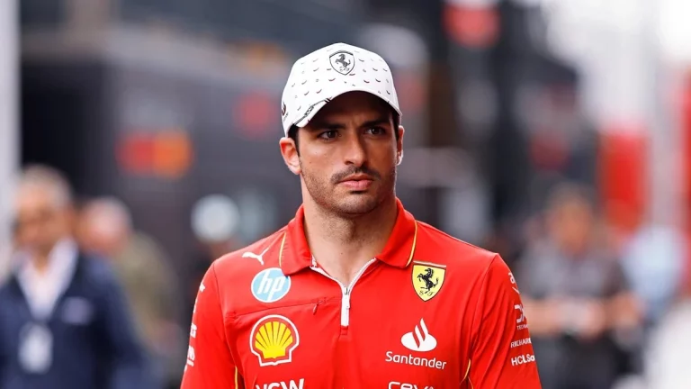 Italia se moja en la guerra entre Carlos Sainz y Leclerc
