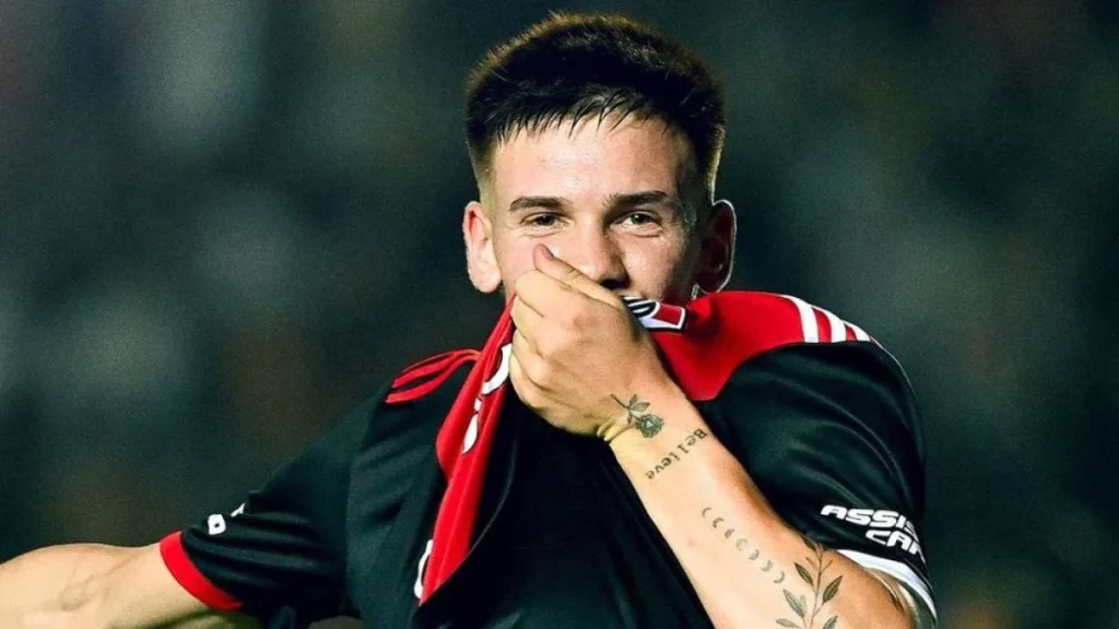 Mastantuono Julián Álvarez Fuente: Clarosports