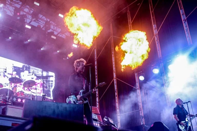 Green Day celebra su legado en el primer ‘Road to Río Babel’