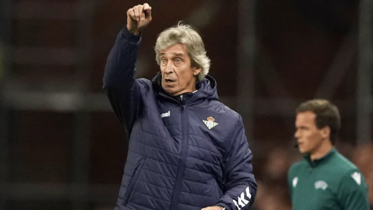 Pellegrini exige un 9 al Betis antes del cierre del mercado: dos candidatos