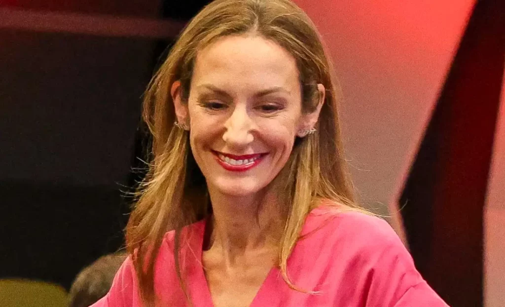El Vestido De Mango De La Hermana De Telma Ortiz, La Hermana De Letizia, Barato Y Con Estilo ‘Barbie’