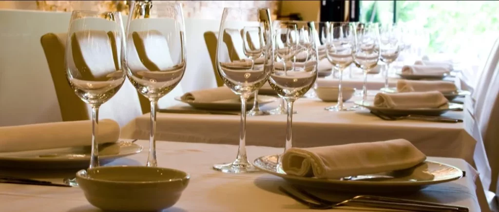 ¿Quién Debe Comerse La Última Croqueta De La Mesa? Una Experta En Protocolo Da La Respuesta