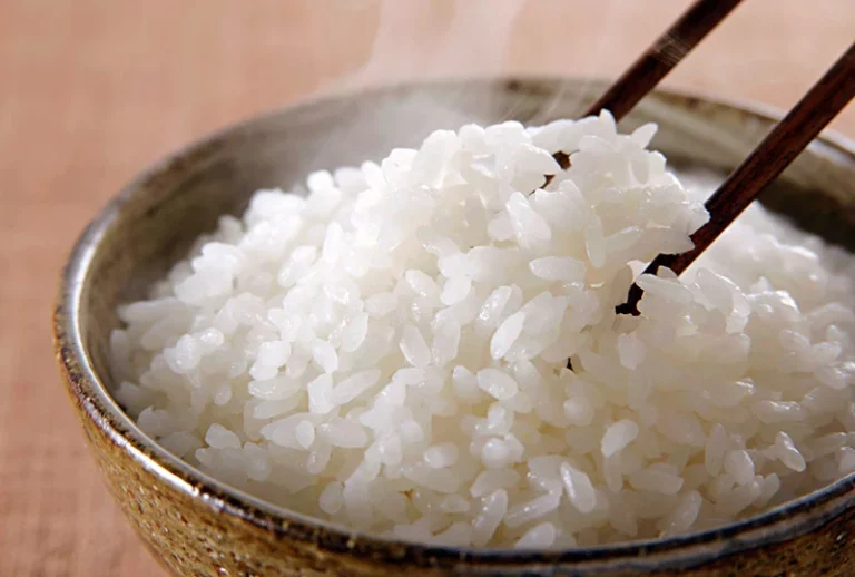 Haz arroz blanco en casa al estilo asiático para sorprender a tu familia
