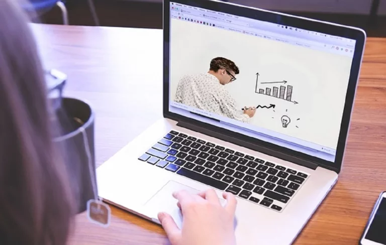 6 ventajas de los cursos online para mejorar la cualificación profesional