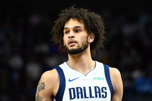 Dereck Lively mantiene con vida a los Dallas Mavericks en las Finales